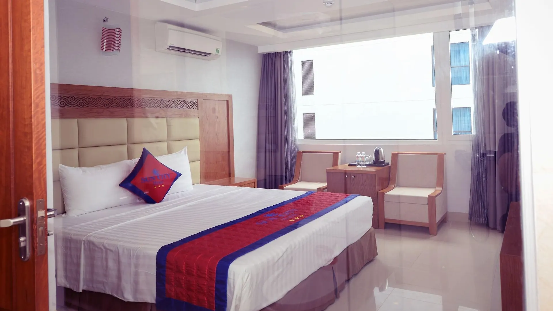 Sun City Hotel Nha Trang 3*,  Vietnam